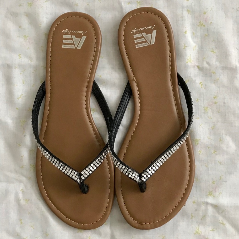 Flip flop sandals with rhinestones